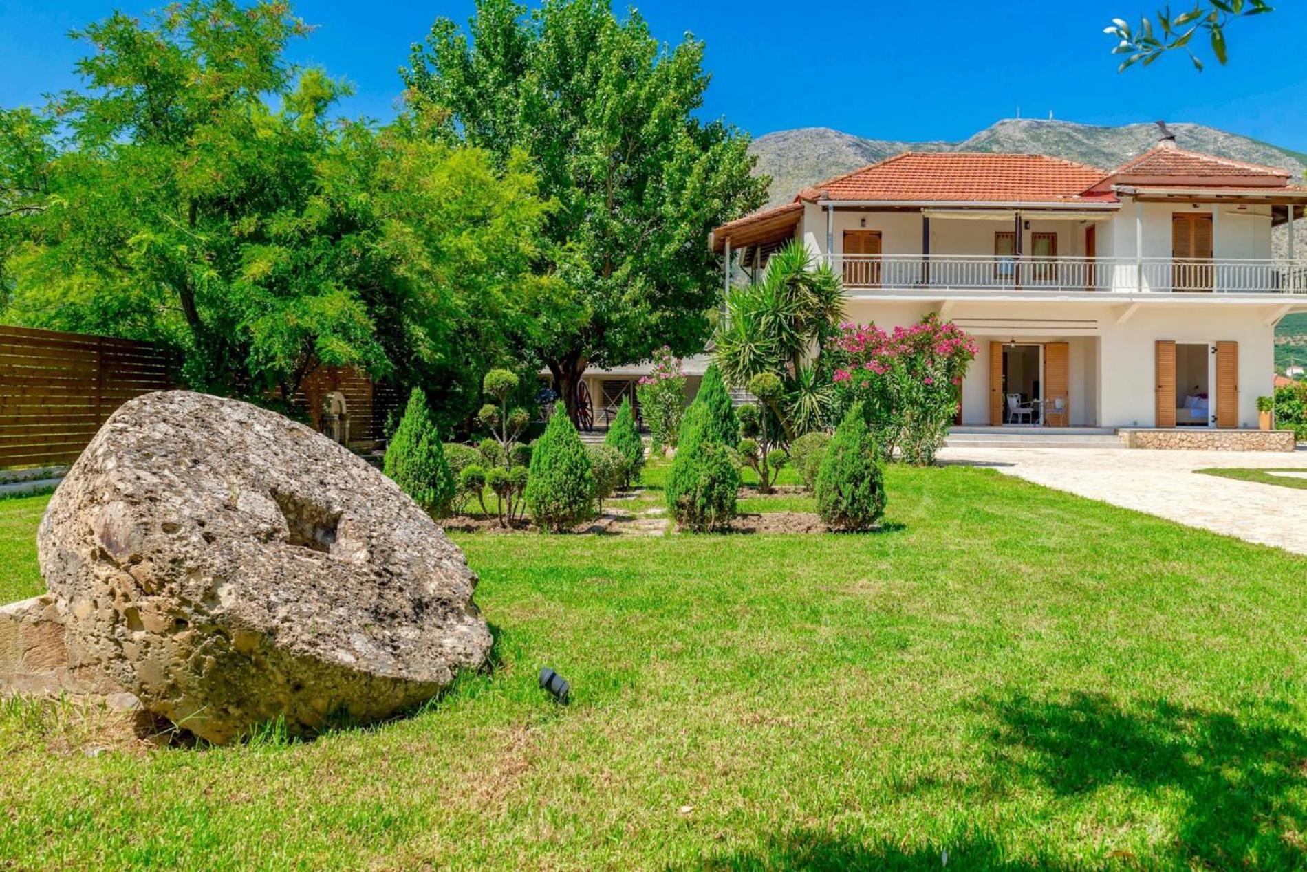 Agricola Villa *